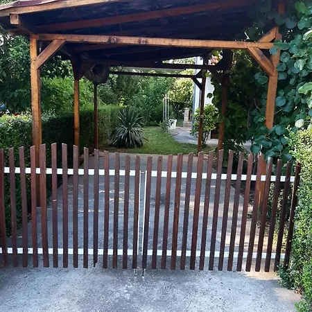 Διαμέρισμα Ljiljan Ni