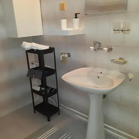 Ljiljan Apartament *